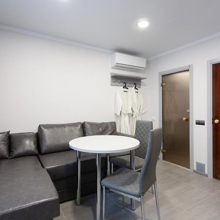 Aparthotel Sumskaya Apartments Kyiv Exterior photo