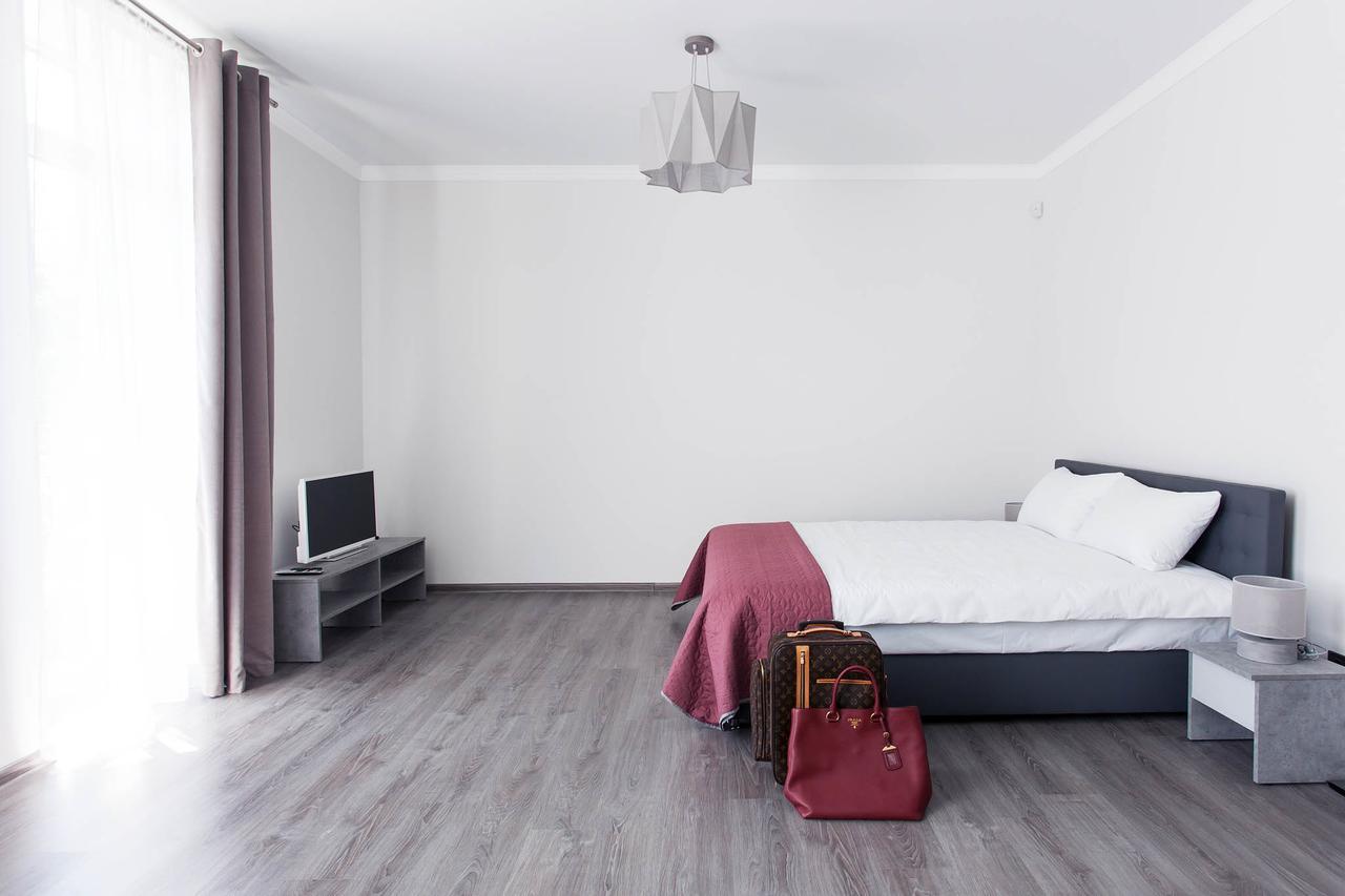 Aparthotel Sumskaya Apartments Kyiv Exterior photo